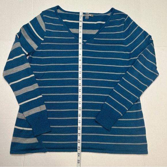 Smartwool Women's Split Stripe Sweater, V Neck, Medium, Merino Wool Blend - Picture 5 of 8